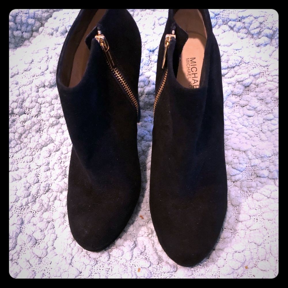 Micheal Kors Suede Booties